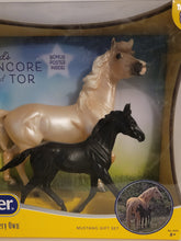 Load image into Gallery viewer, Breyer Horses Traditional Series Encore and Tor Mustang Mare Foal Horse #1840
