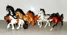 Load image into Gallery viewer, Breyer Stablemate TSC Mystery Surprise Horse series 4 Full set of 6
