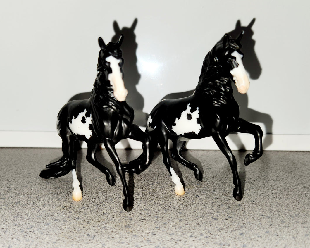 Breyer Stablemate TSC Mystery Surprise Horse series 4 Alborzo