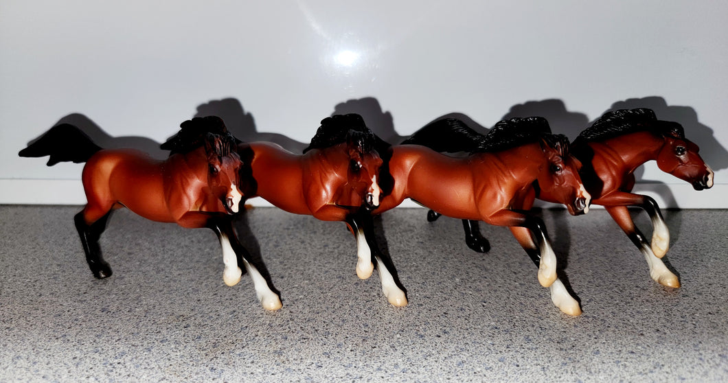 Breyer Stablemate TSC Mystery Surprise Horse series 4 Mustang