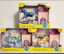 Load image into Gallery viewer, Breyer Unicorn Foal Surprise stablemate #6121 lot of all 3 2021 sets!
