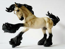 Load image into Gallery viewer, Breyer 2019 TSC Special - Gypsy Vanner - Sampson #301161
