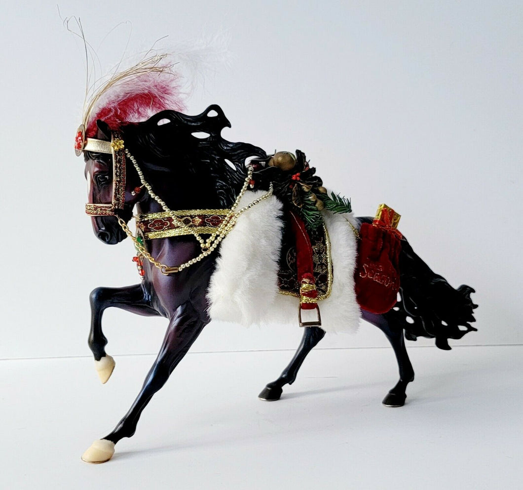 Breyer #700105 Della Robbia Renaissance 2005 Holiday Horse Christmas Andalusian
